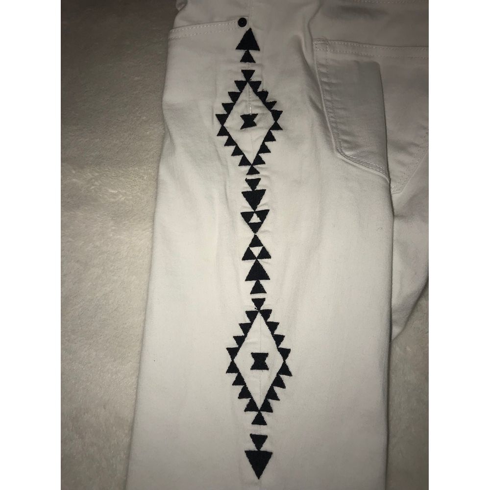 Chip & Pepper Aztec Jeans - Picture 5 of 5